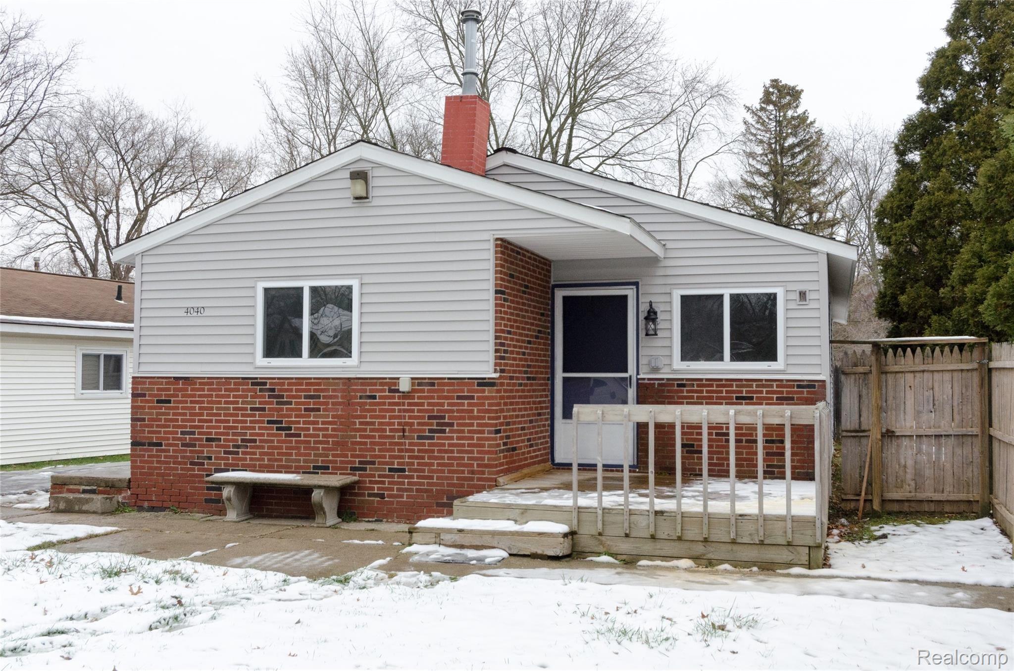 4040 Gleason Road Waterford, MI 48329 - Photo 4 of 31 4040 Gleason-21.jpg