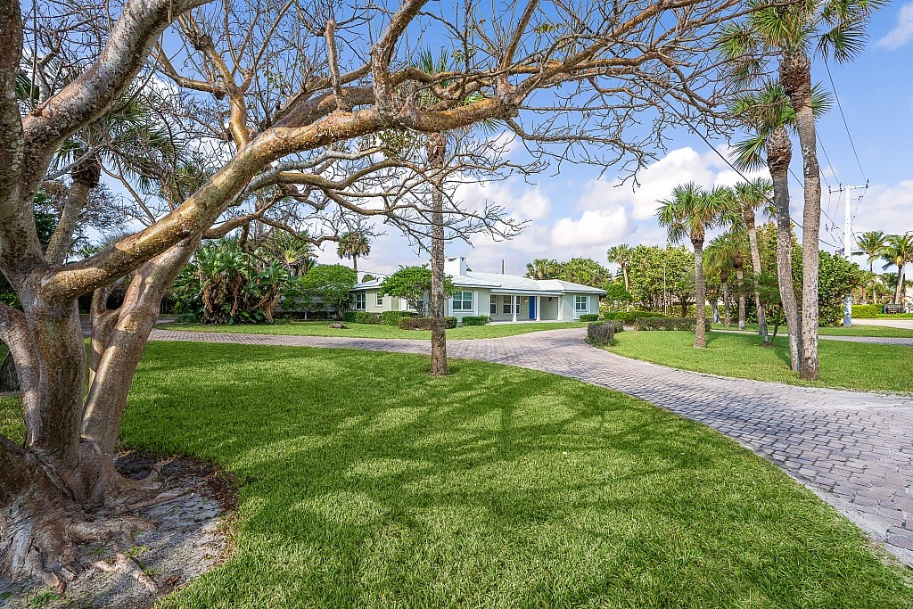 3745 Ocean Drive Vero Beach, FL 32963 - Photo 5 of 19
