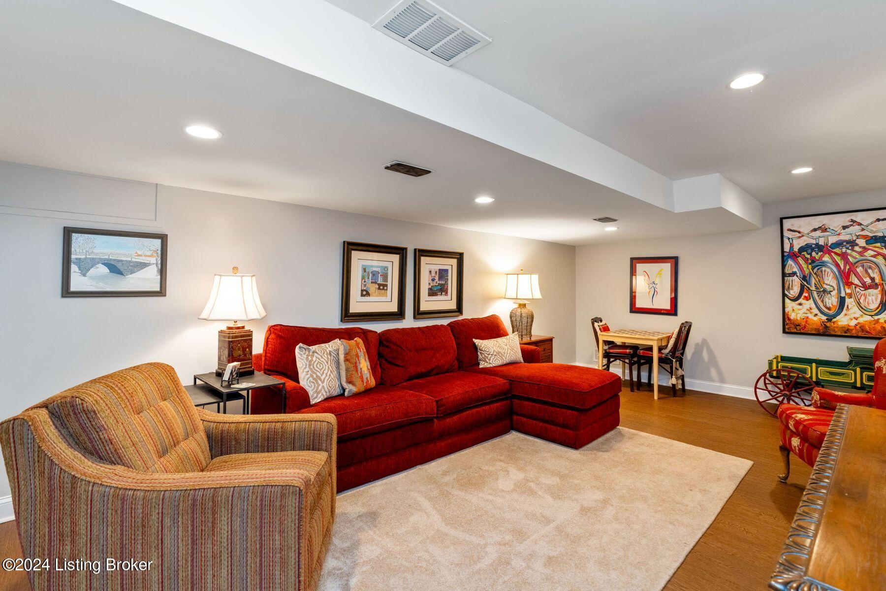 3920 Leland Road Louisville, KY 40207 - Photo 31 of 41 photo_online_031