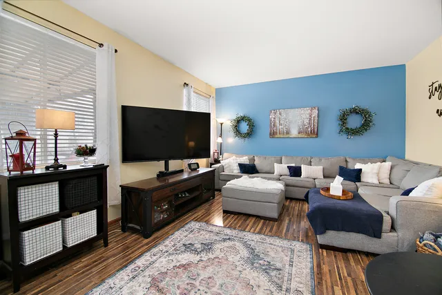 $465,000 | 164 Palmer Drive, Bolingbrook, IL 60490