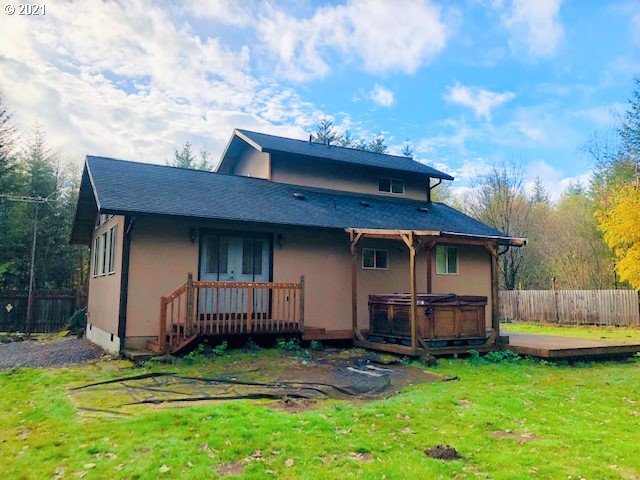 311 Panda Road Washougal, WA 98671 - Photo 6 of 21 a house with a yard