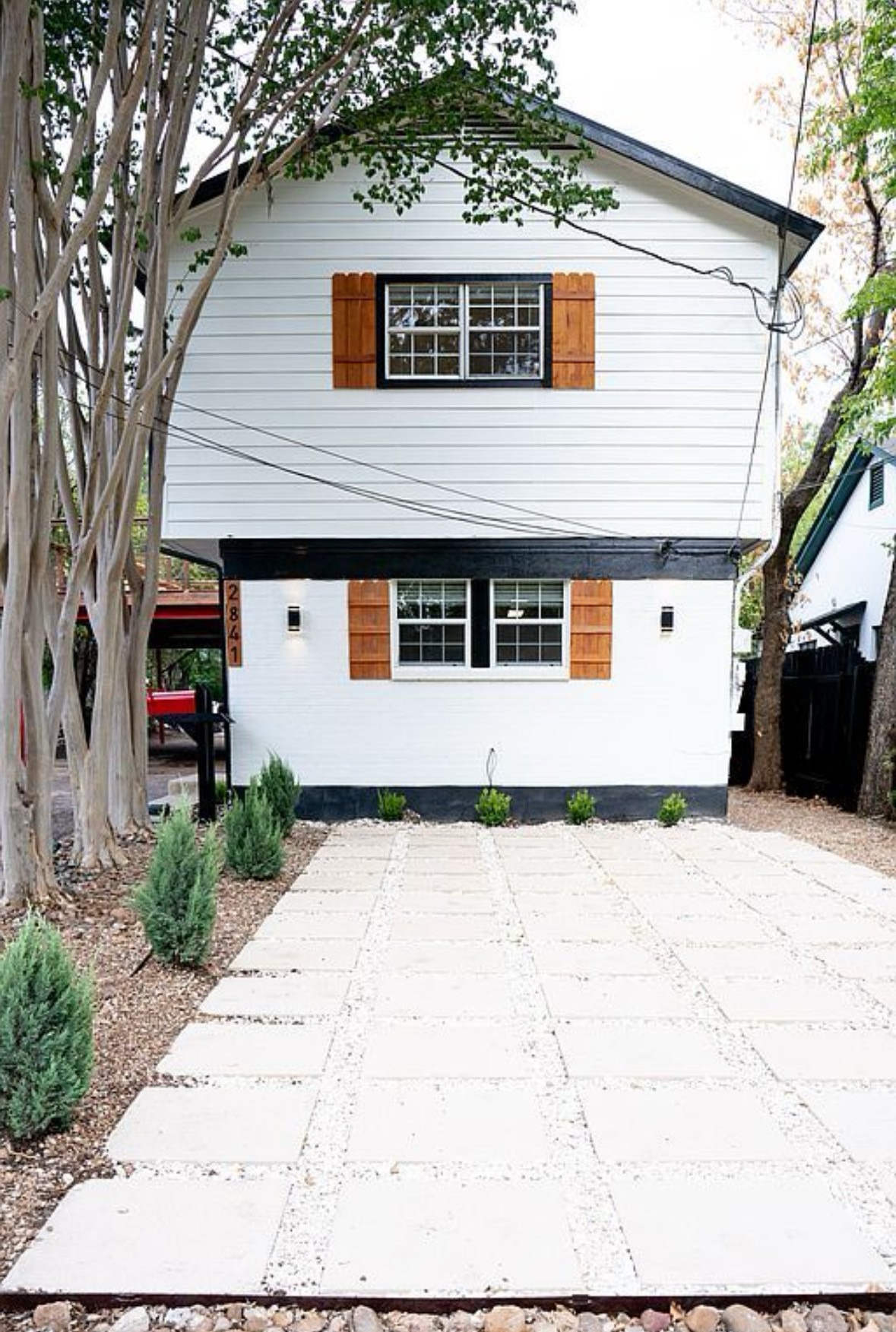2841 San Gabriel Street Austin, TX 78705 - Photo 2 of 25 View of front facade