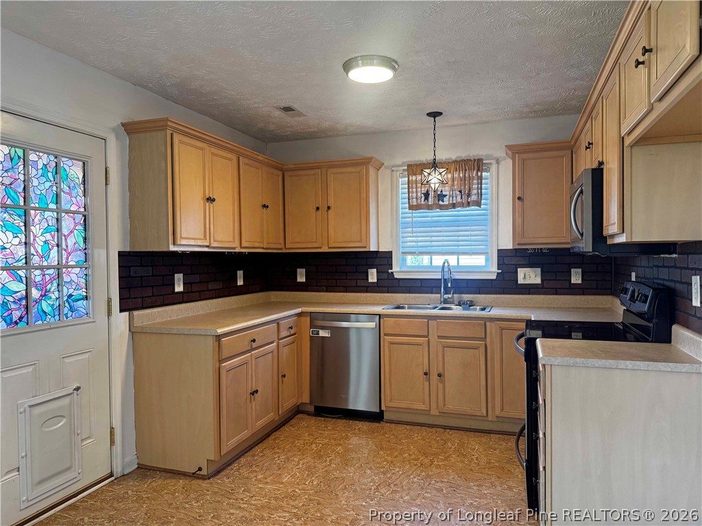 5508 Rising Ridge Drive Hope Mills, NC 28348 - Photo 5 of 25