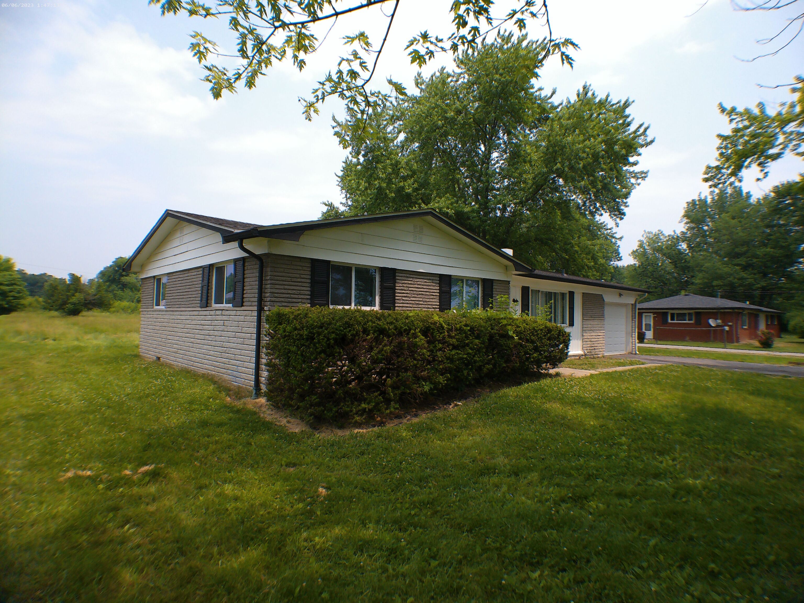 5304 West Epler Road Indianapolis, IN 46221 - Photo 2 of 22 Gallery Image 2