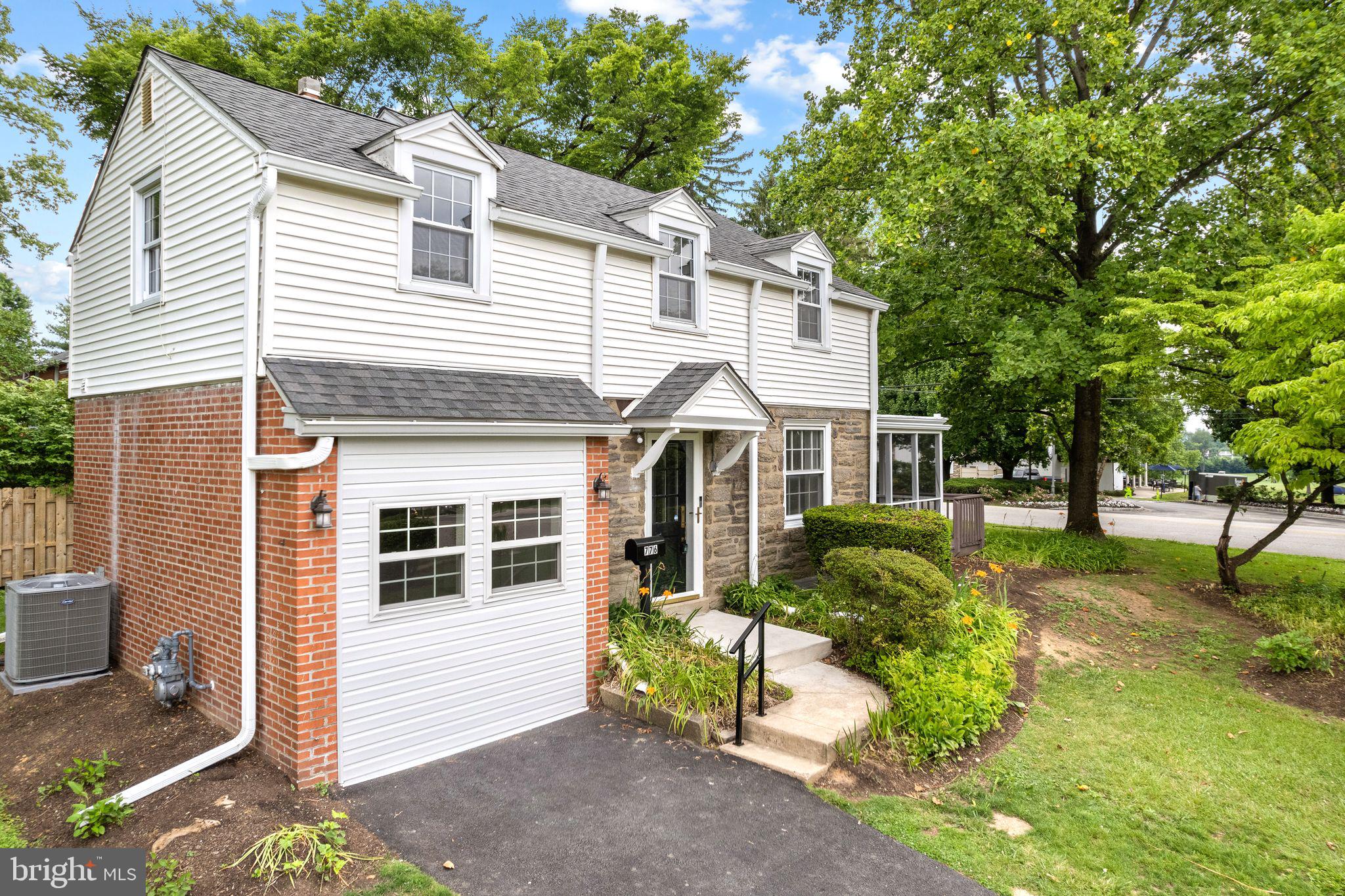 776 Brooke Road Glenside, PA 19038 - Photo 2 of 37