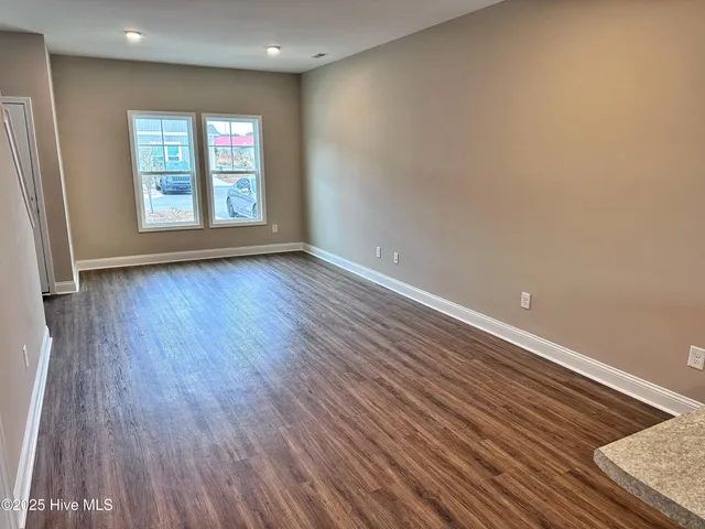 $1,485 | 617 Jacks Xing Drive, Hubert, NC 28539