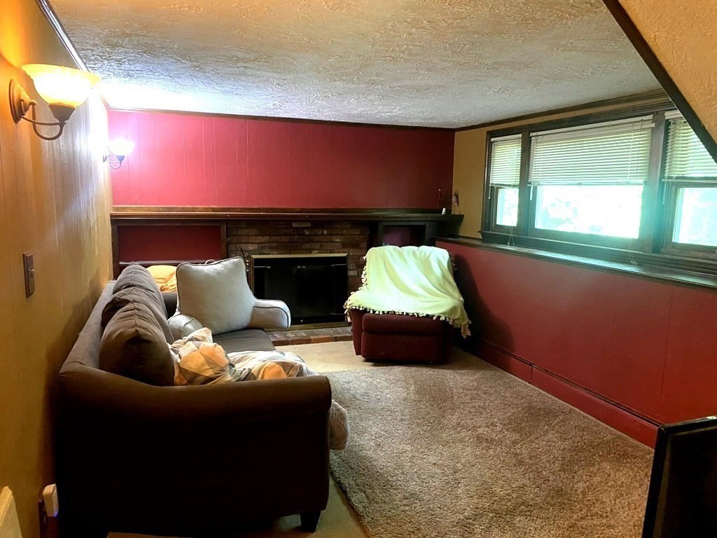 10 Warwick Road Walpole, MA 02071 - Photo 21 of 28