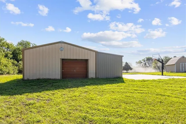 $610,000 | 295 East 2300th Road, Edgerton, KS 66021