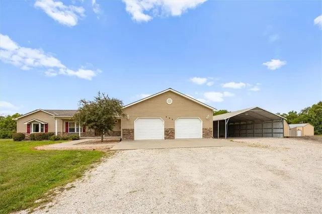 $610,000 | 295 East 2300th Road, Edgerton, KS 66021