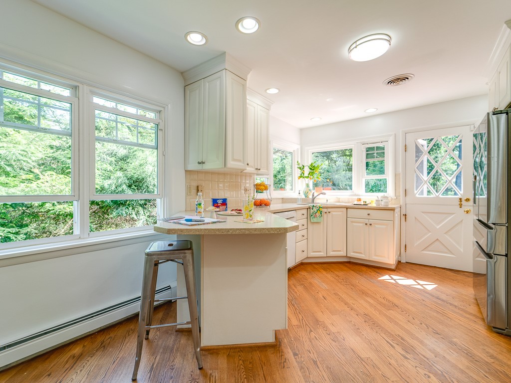 4 Tuxford Road Pittsford, NY 14534 - Photo 15 of 38 The enchanting dutch door opens to a large private