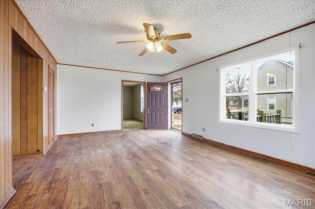 89 South Main Street Hoyleton, IL 62803 - Photo 9 of 47