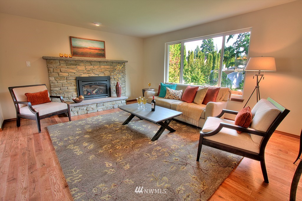 21909 Meridian Avenue South Bothell, WA 98021 - Photo 3 of 14