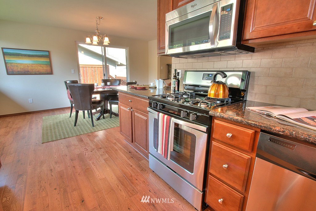 21909 Meridian Avenue South Bothell, WA 98021 - Photo 7 of 14