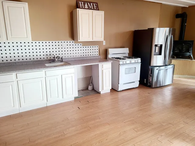 $1,450 | 4 Sand Hill Road, Unit 2, Croydon, NH 03773