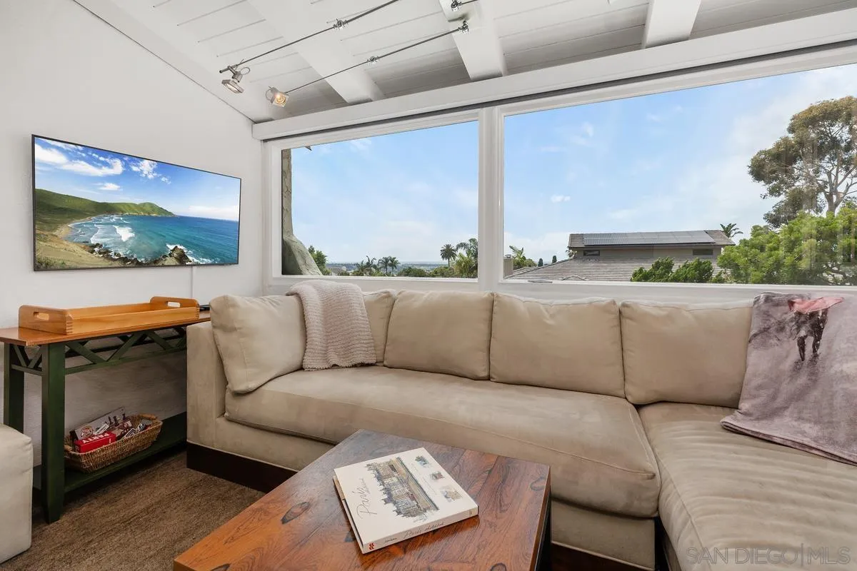 4111 Sunset Road San Diego, CA 92103 - Photo 10 of 36