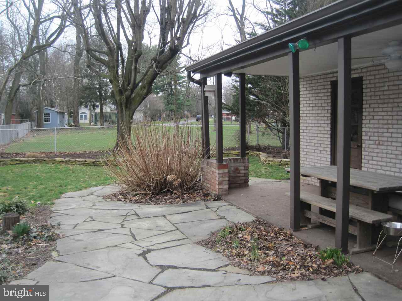 87 Oneida Road Camp Hill, PA 17011 - Photo 3 of 23 Gallery Image 3