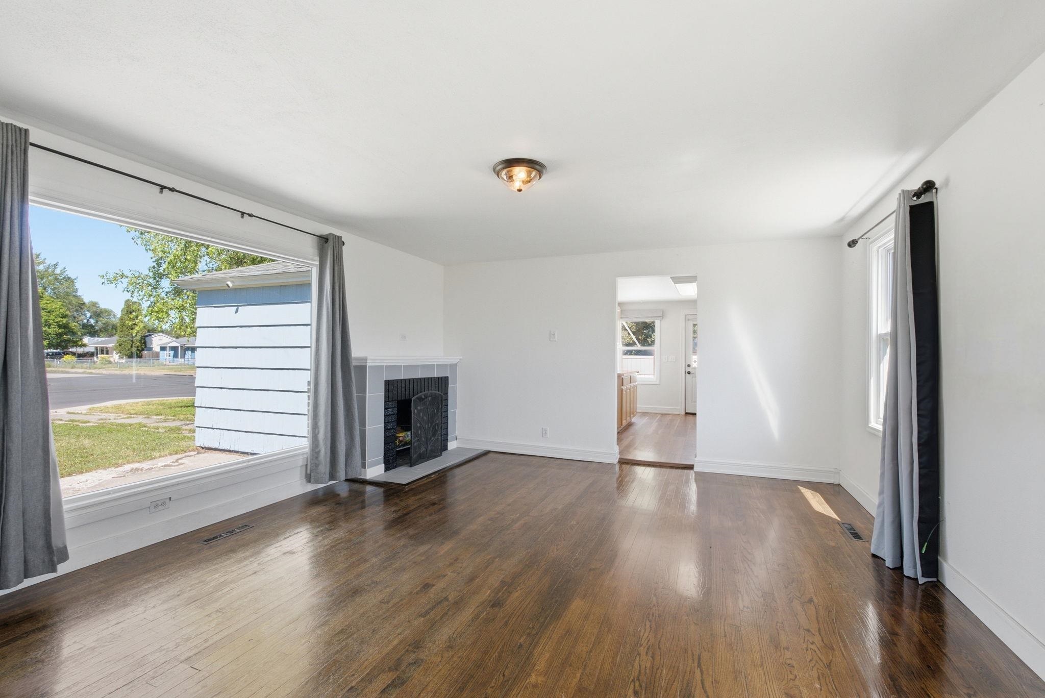 2803 West Rowan Avenue Spokane, WA 99205 - Photo 3 of 24