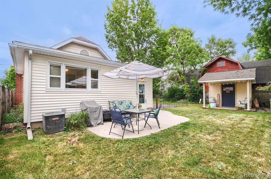 412 Riggs Street Fenton, MI 48430 - Photo 33 of 36
