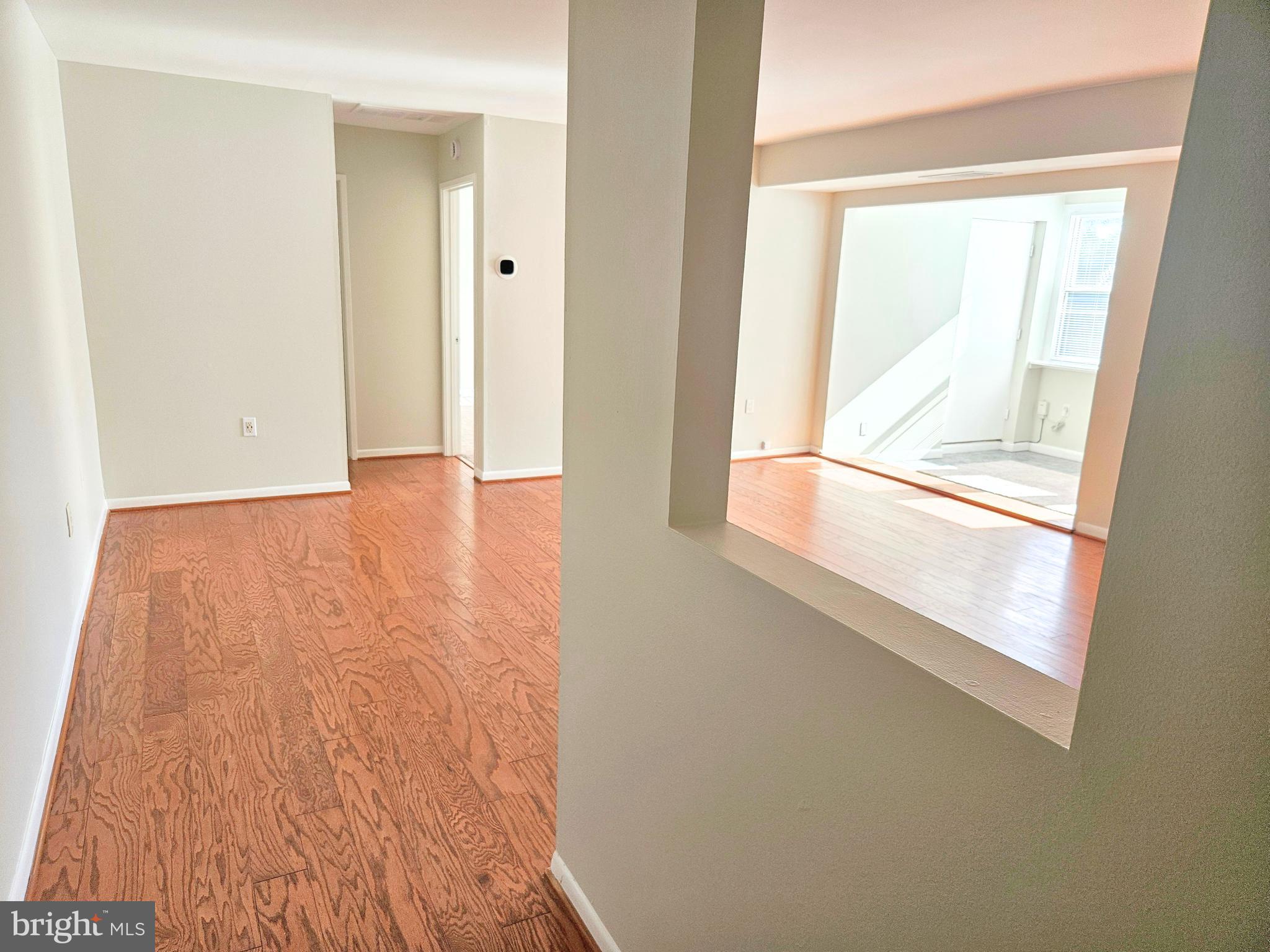 9653 White Acre Road, Unit B3 Columbia, MD 21045 - Photo 4 of 14 Entry into living room