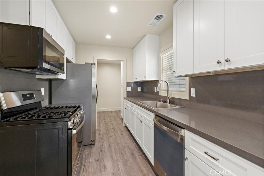 443 South Devon Road Orange, CA 92868 - Photo 4 of 11