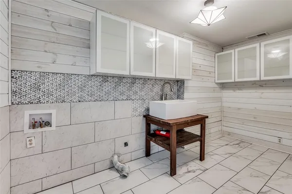 $4,500 | 6815 Azalea Lane, Dallas, TX 75230