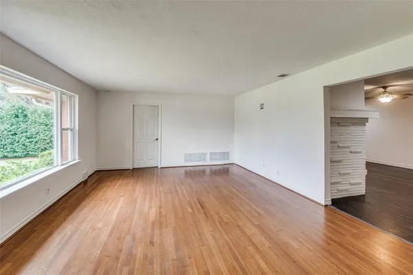 $4,500 | 6815 Azalea Lane, Dallas, TX 75230