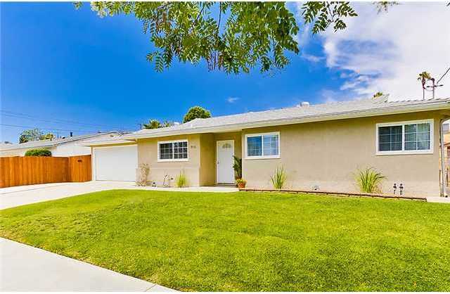 9556 Abbeyfield Road Santee, CA 92071 - Photo 2 of 17 Large Drive Way with Potential RV Parking - Come Take A Look and See