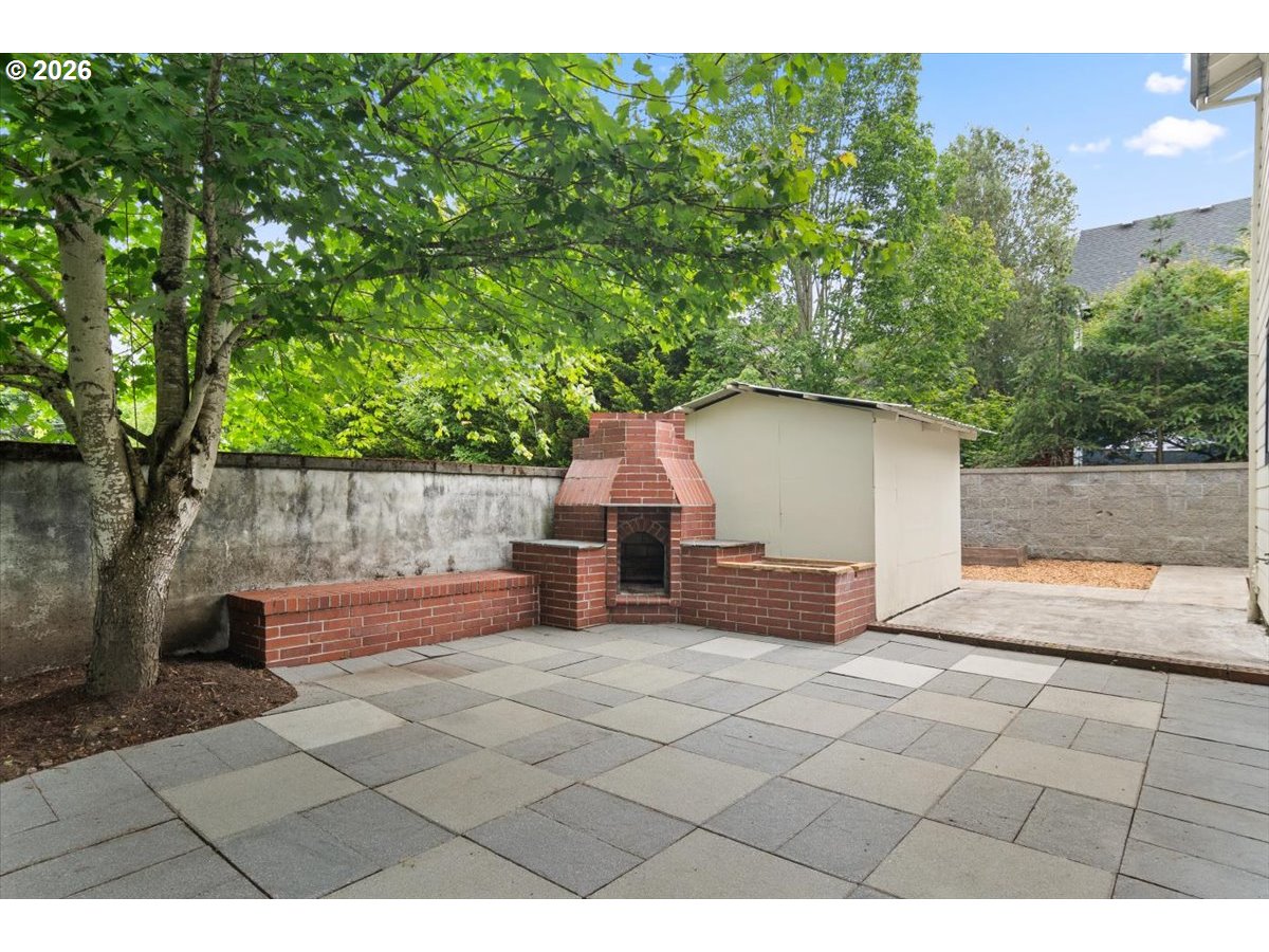 8125 Southwest Pine Street Portland, OR 97223 - Photo 39 of 44