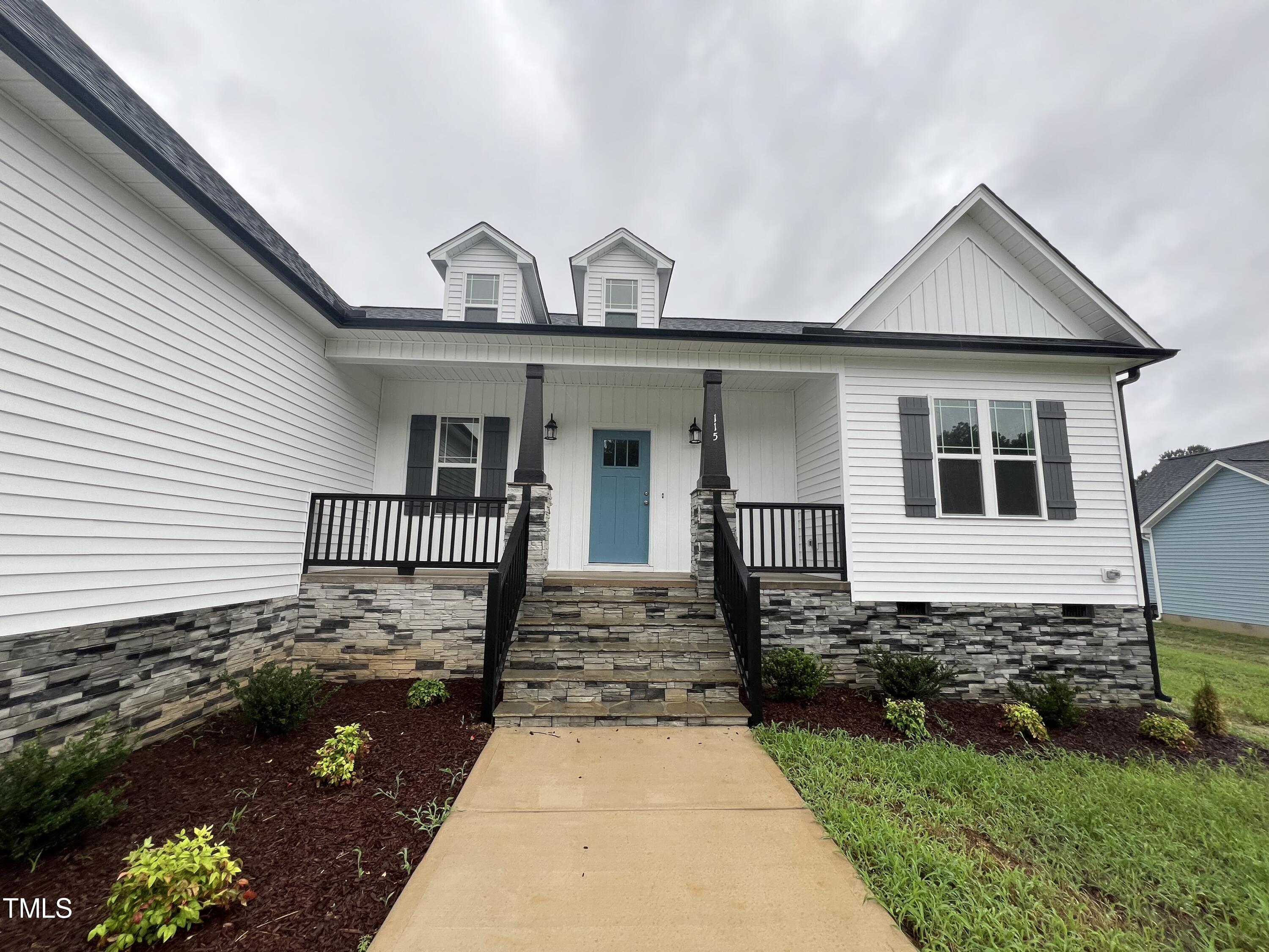 115 Red Rocks Circle Benson, NC 27504 - Photo 2 of 26 IMG_5177