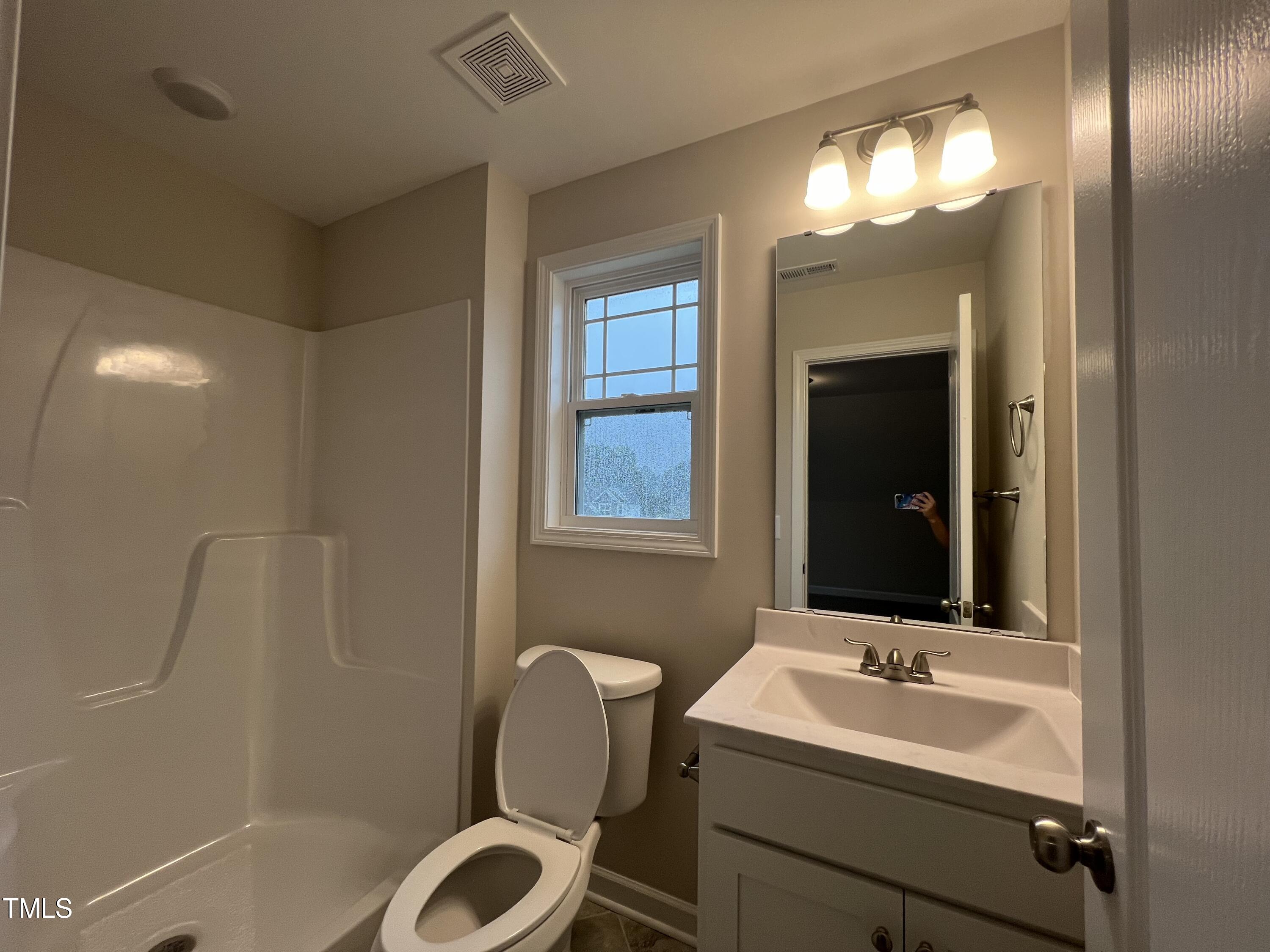 115 Red Rocks Circle Benson, NC 27504 - Photo 24 of 26 Rec Bath
