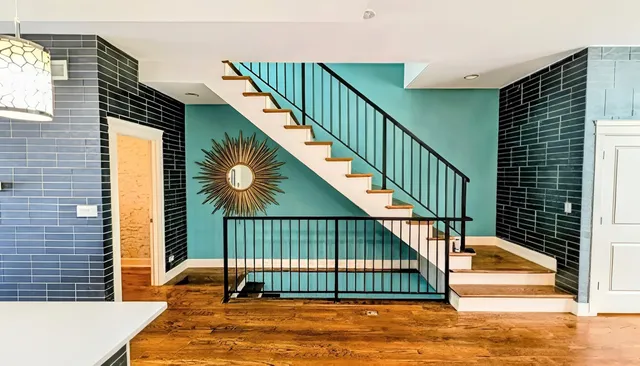 a view of entryway with a front door