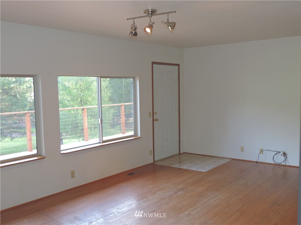 123 Core Road Silver Creek, WA 98585 - Photo 9 of 25 Gallery Image 9