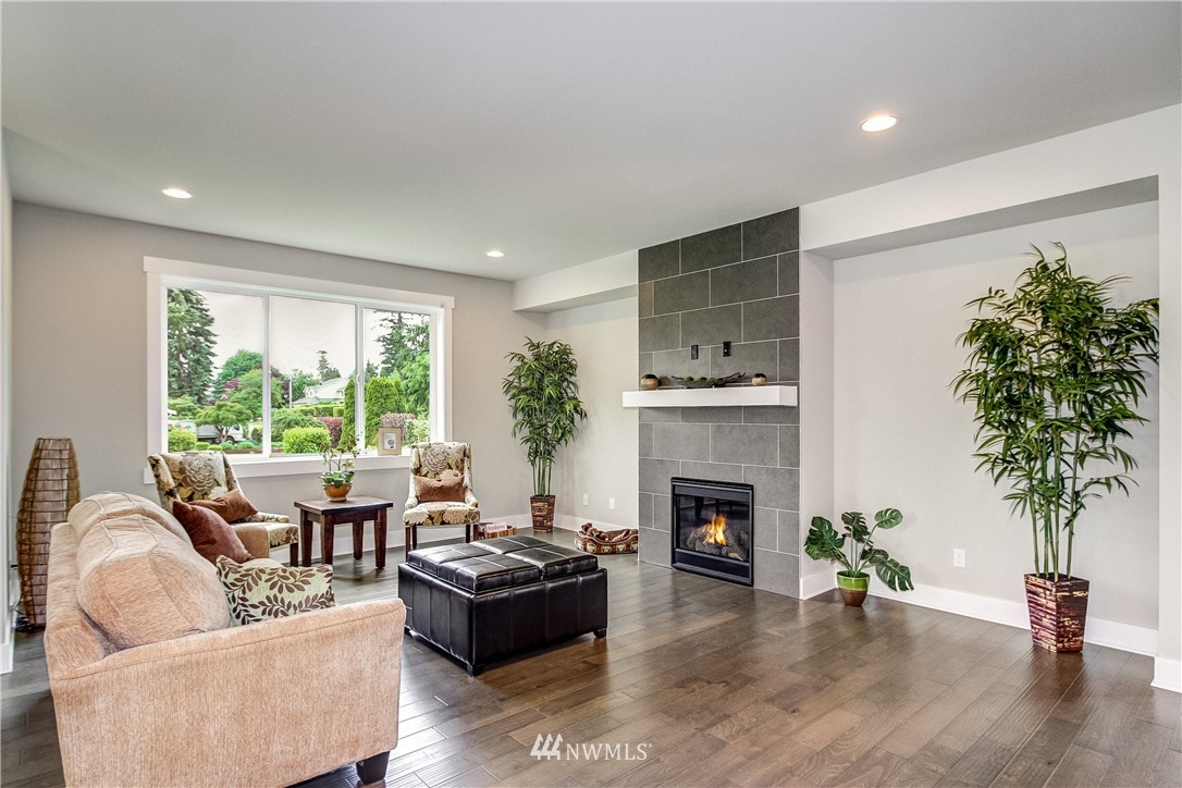 22 213th Street Southwest Bothell, WA 98021 - Photo 5 of 24