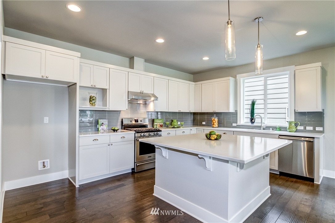 22 213th Street Southwest Bothell, WA 98021 - Photo 8 of 24