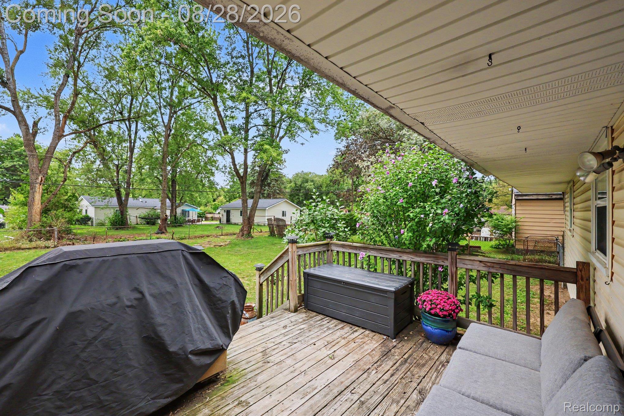 3376 Chalice Road Lake Orion, MI 48359 - Photo 24 of 31 027_file_8413.jpg