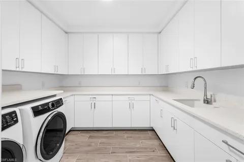 $2,845,000 | 1130 3rd Avenue South, Unit 211, Naples, FL 34102