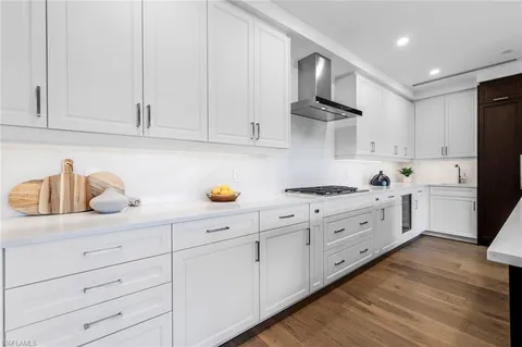 $2,845,000 | 1130 3rd Avenue South, Unit 211, Naples, FL 34102