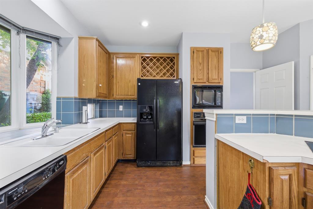 1801 Rolling Ridge Drive Grapevine, TX 76051 - Photo 13 of 37