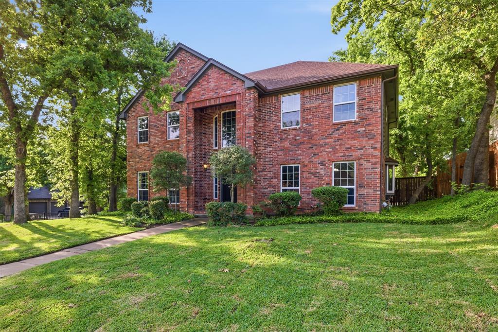 1801 Rolling Ridge Drive Grapevine, TX 76051 - Photo 2 of 37