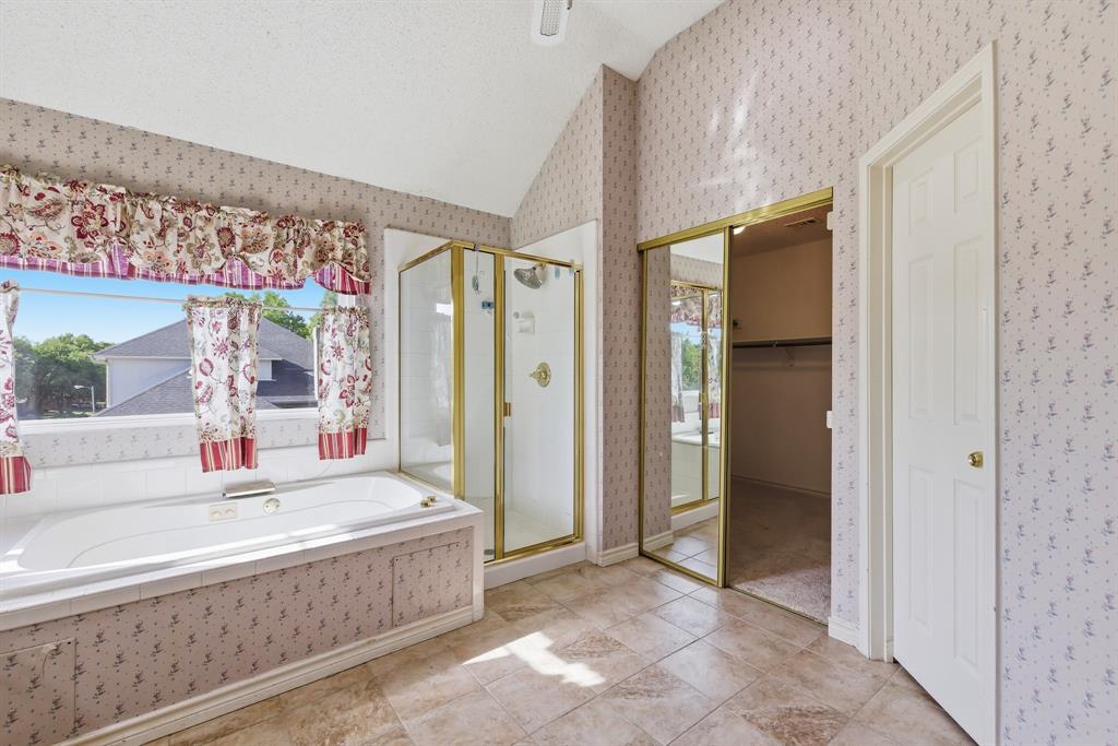 1801 Rolling Ridge Drive Grapevine, TX 76051 - Photo 26 of 37