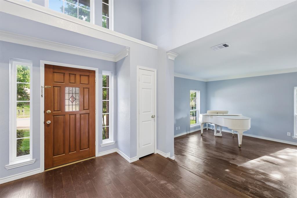 1801 Rolling Ridge Drive Grapevine, TX 76051 - Photo 5 of 37