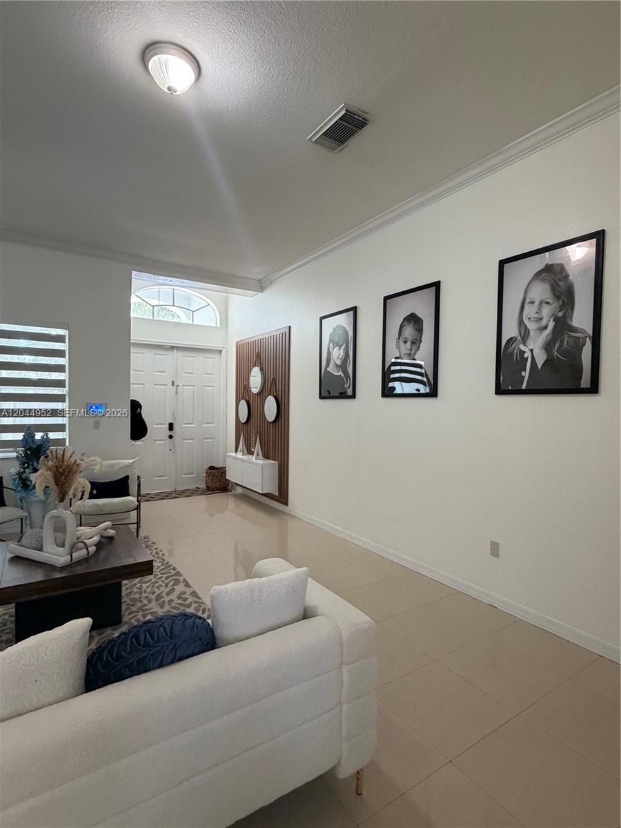8208 Southwest 166th Place Miami, FL 33193 - Photo 4 of 37