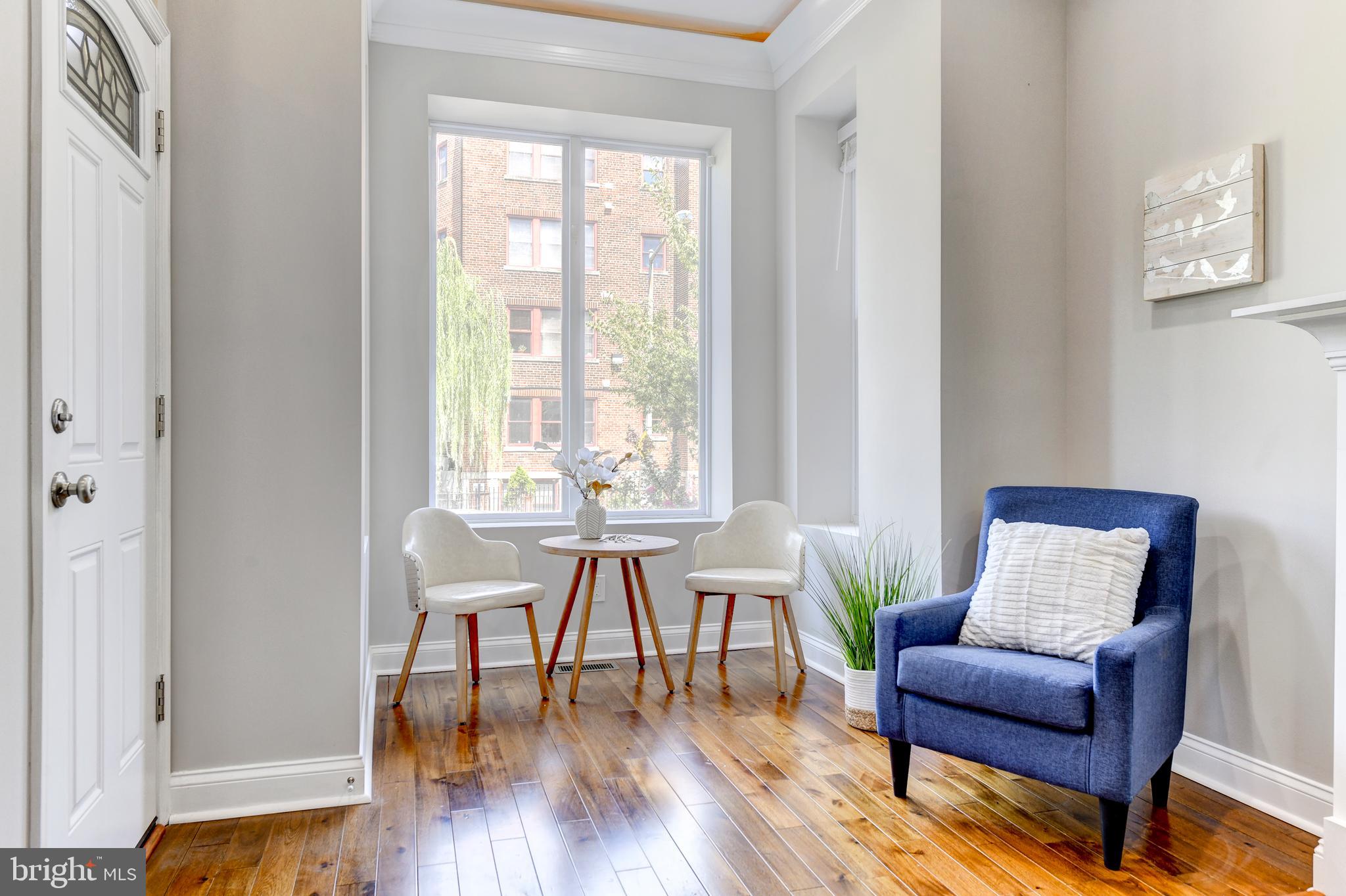 70 T Street Northwest, Unit 1 Washington, DC 20001 - Photo 5 of 37 Bay window