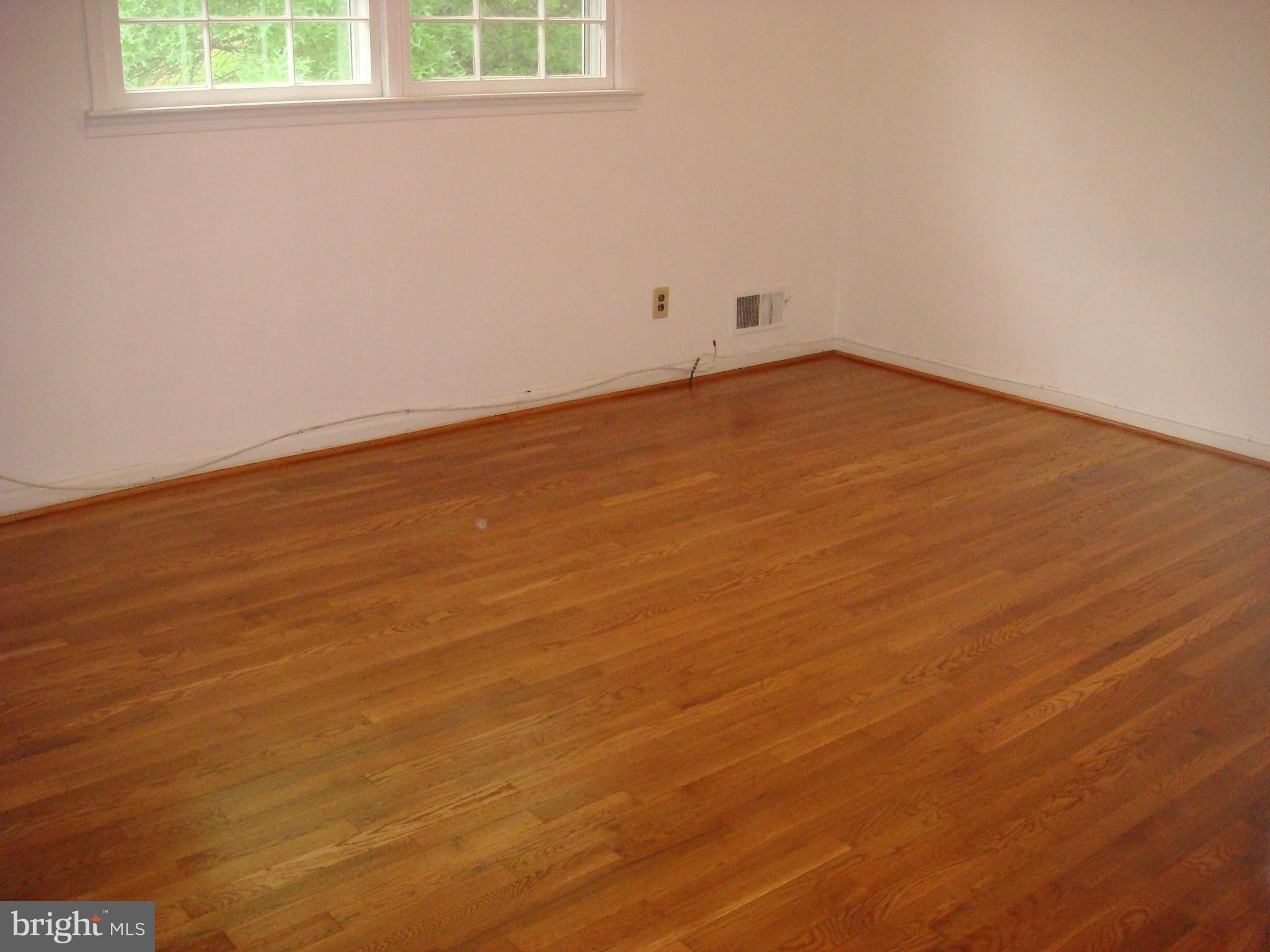 1 Tifton Court Potomac, MD 20854 - Photo 15 of 24 an empty room with a window