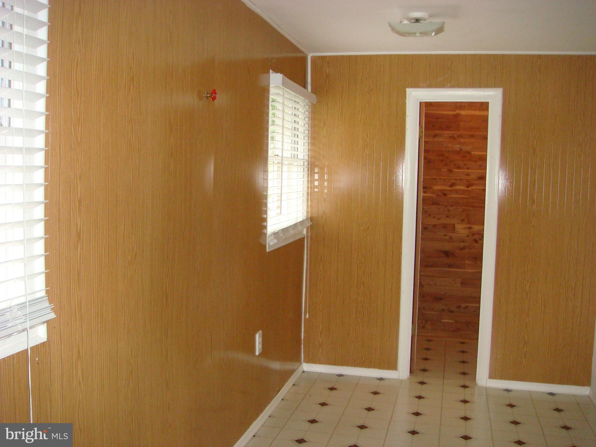 1 Tifton Court Potomac, MD 20854 - Photo 19 of 24 a bathroom with a shower