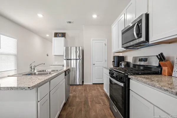 $294,950 | 4007 Bay Leaf Loop, Von Ormy, TX 78073