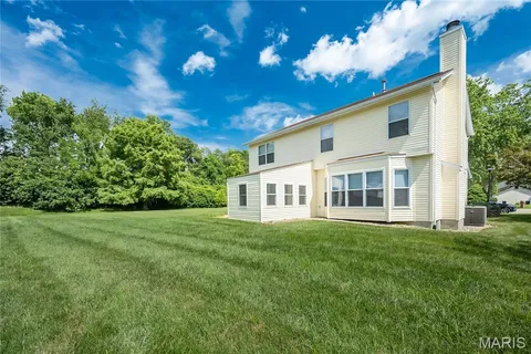 $325,000 | 3052 Wood Poppy Drive, Florissant, MO 63031