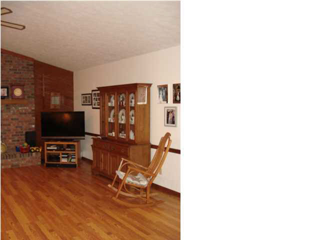 3266 West Martin Road Newburgh, IN 47630 - Photo 12 of 30 Gallery Image 12