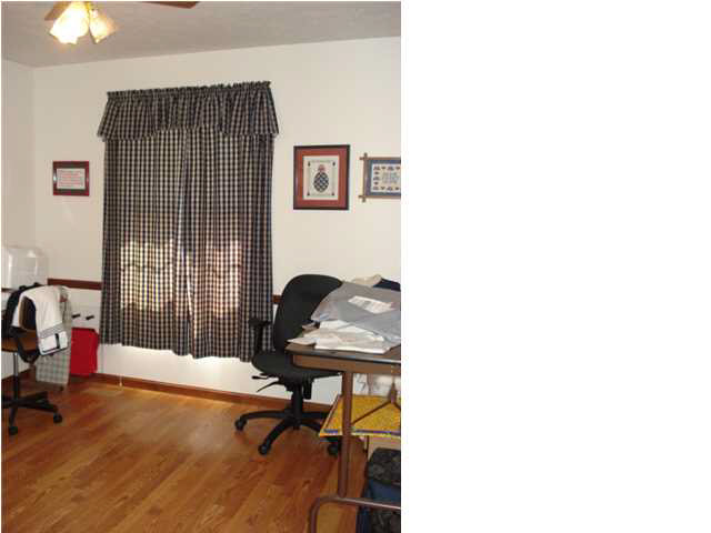 3266 West Martin Road Newburgh, IN 47630 - Photo 14 of 30 Gallery Image 14