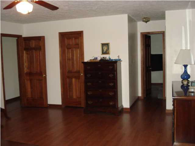 3266 West Martin Road Newburgh, IN 47630 - Photo 20 of 30 Gallery Image 20